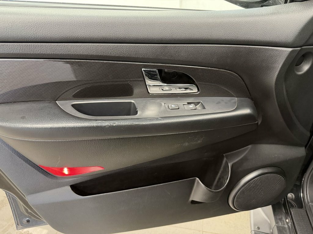 SsangYong Rexton Suv 2.7 D Ex 2012 Black #27