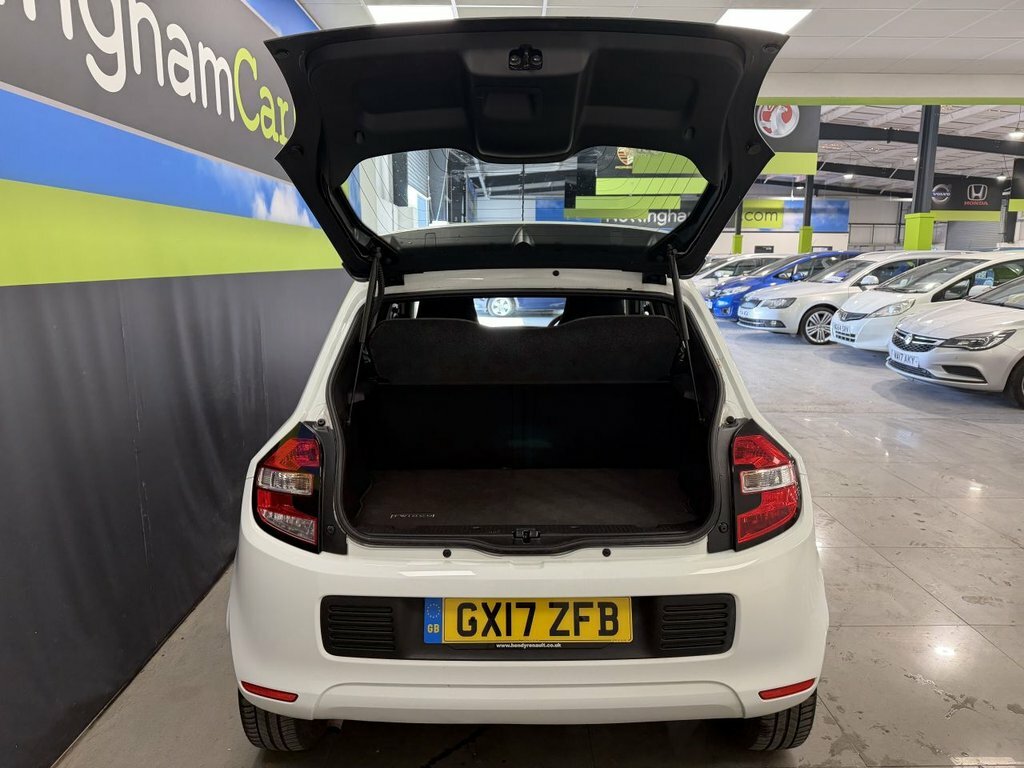 Renault Twingo 1L Play White #6