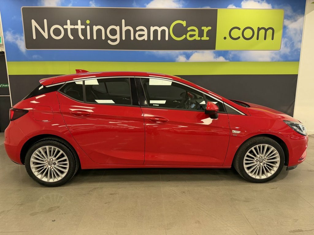 Vauxhall Astra 1.6L Elite Nav Red #4