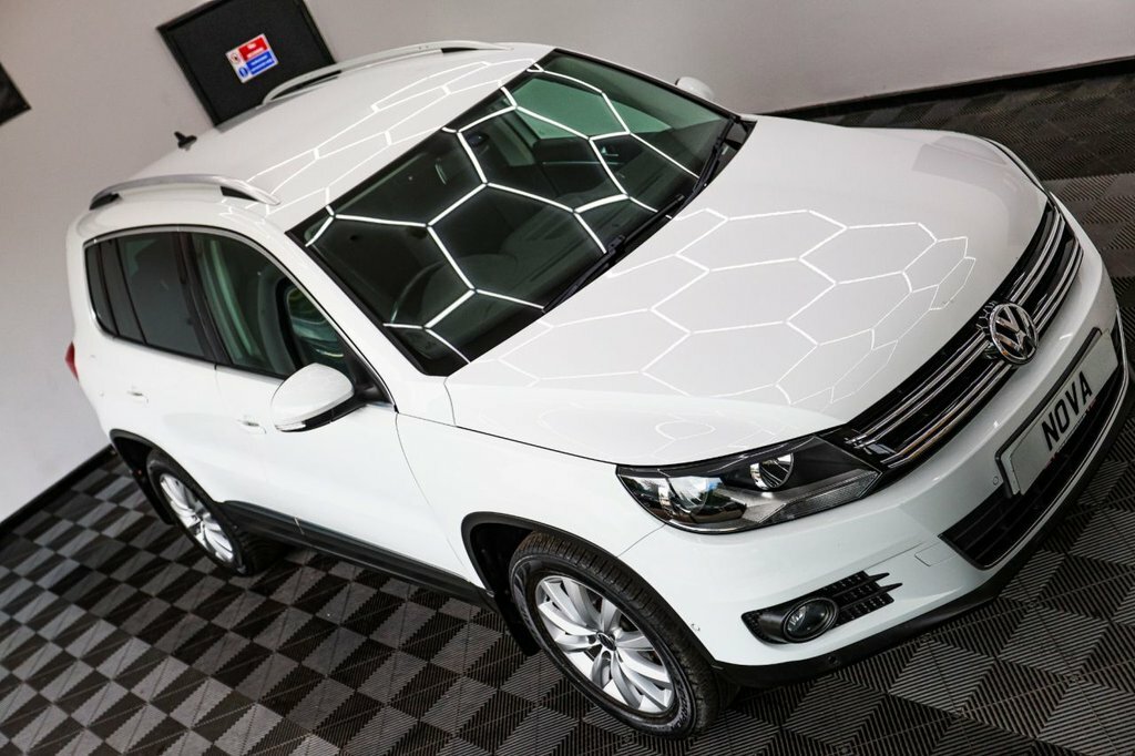 Volkswagen Tiguan 2L Match SF15JUM White #4