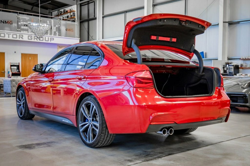 BMW 3 Series 3L M Sport YC16UAJ Red #4