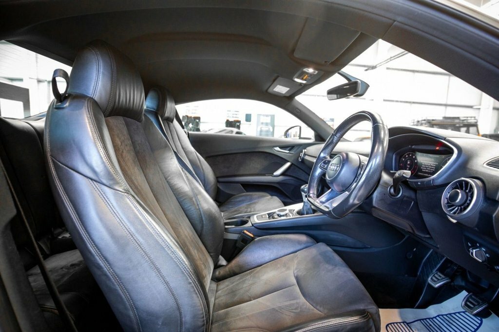 Audi TT 1.8L Sport CA66CPE White #5