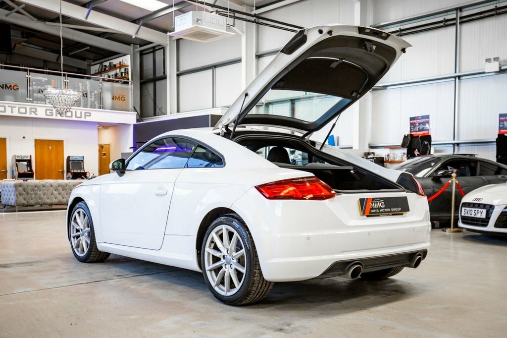 Audi TT 1.8L Sport CA66CPE White #4