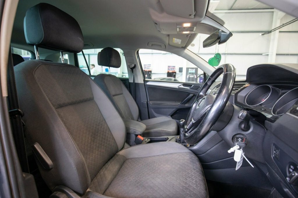 Volkswagen Tiguan 2L Se Navigation BK17KSJ Grey #3