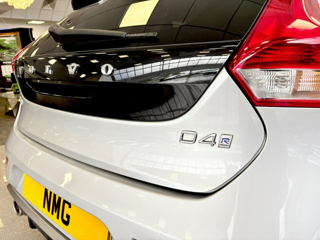 Volvo V40 2L R-design Pro KJ17FPK Silver #5