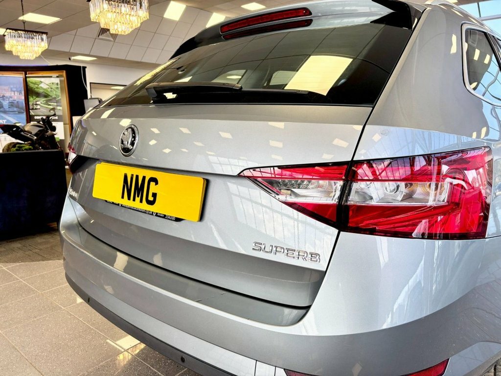 Skoda Superb 1.6L Se Grey #4