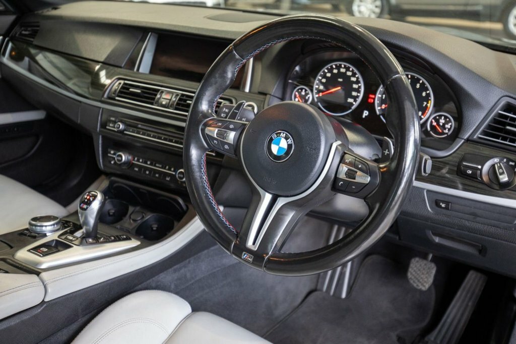 BMW M5 4.4L Null Grey #2