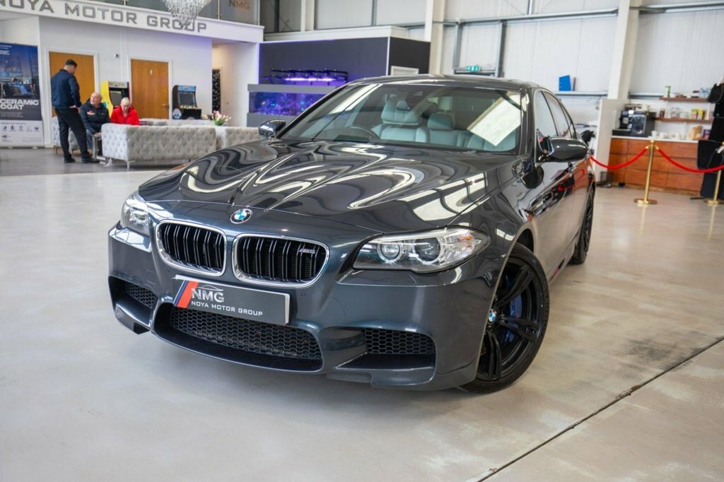 BMW M5 4.4L Null Grey #4