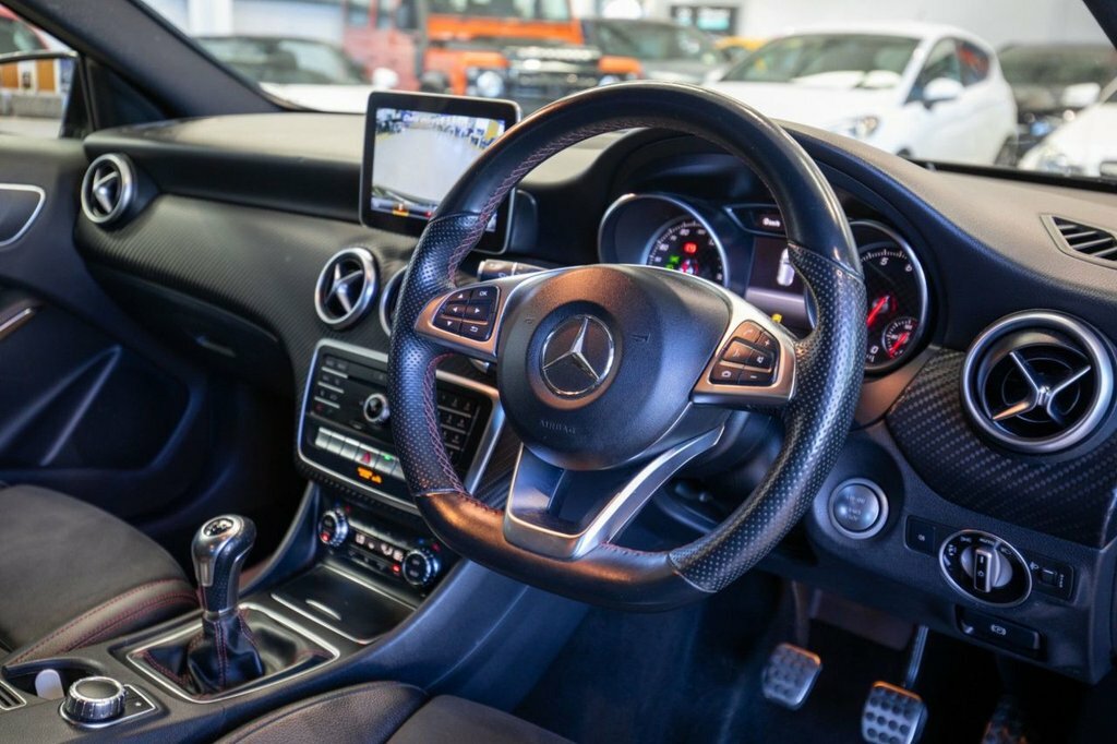 Mercedes-Benz A Class 1.6L Amg Line OV67ZDJ Black #2