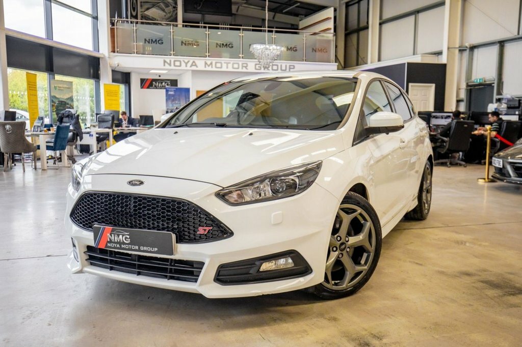 Ford Focus 2L St-3 SG67EXB White #4