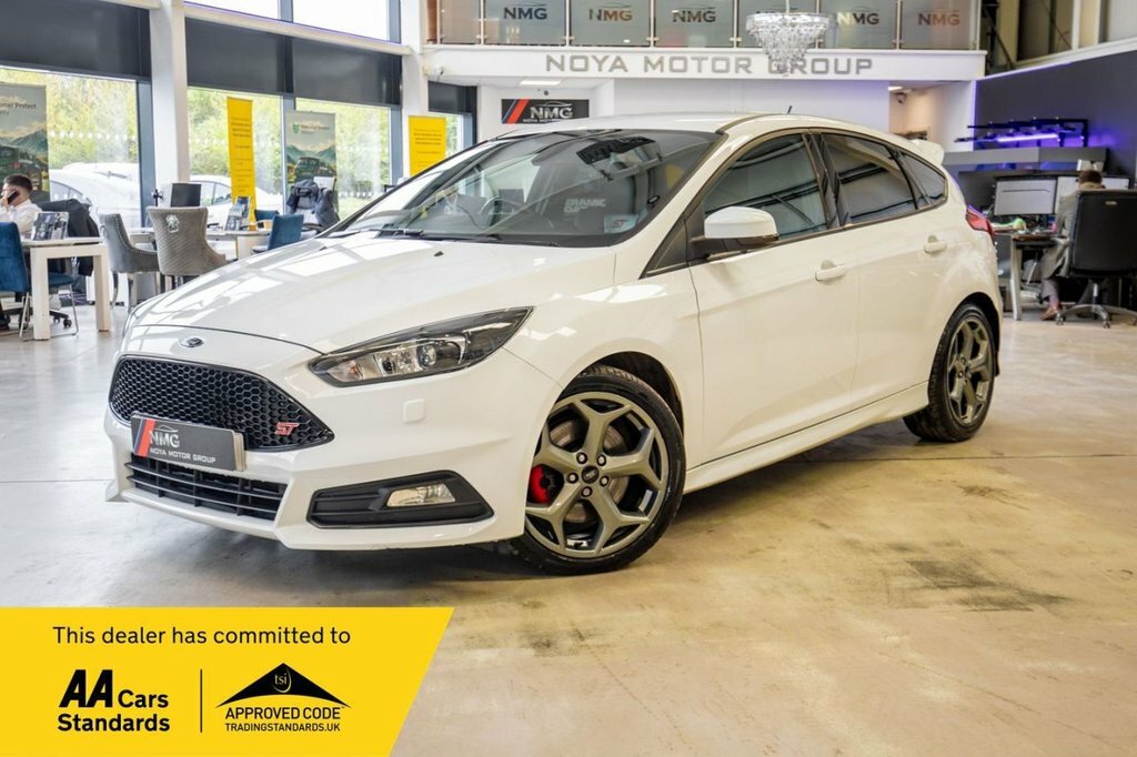 Ford Focus 2L St-3 SG67EXB White