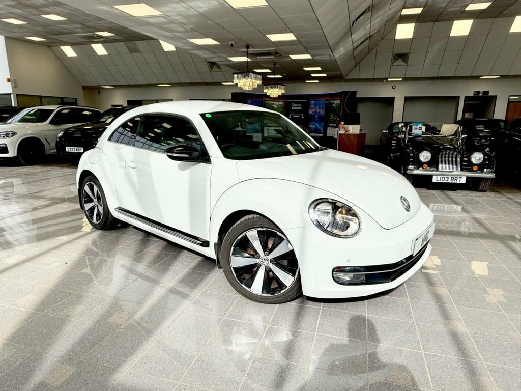 Volkswagen Beetle 2L Sport White