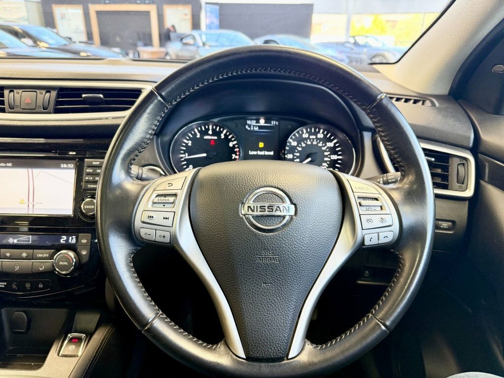 Nissan Qashqai 1.2L Tekna Black #5