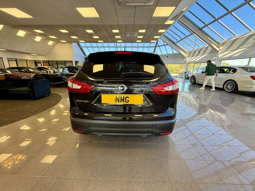 Nissan Qashqai 1.2L Tekna Black #4
