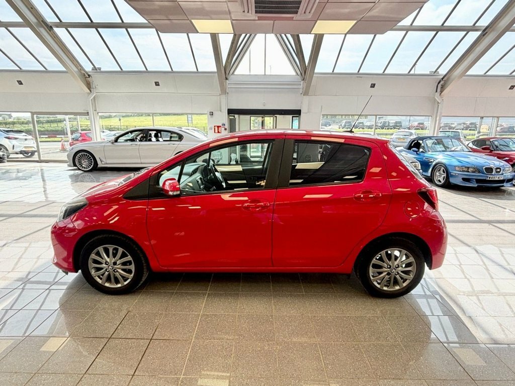 Toyota Yaris 1.3L Icon Red