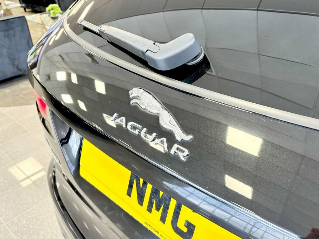 Jaguar F-Pace 3L S FD68LHC Black #5