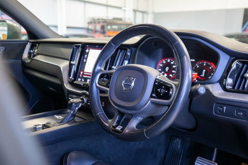 Volvo XC60 2L R-design Pro BX68OYM Grey #2
