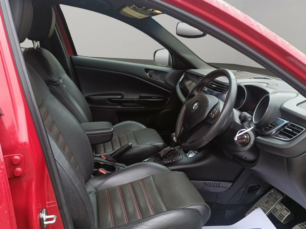 Alfa Romeo Giulietta 1.4 Tb Multiair Sportiva Hatchback Tct Red #4