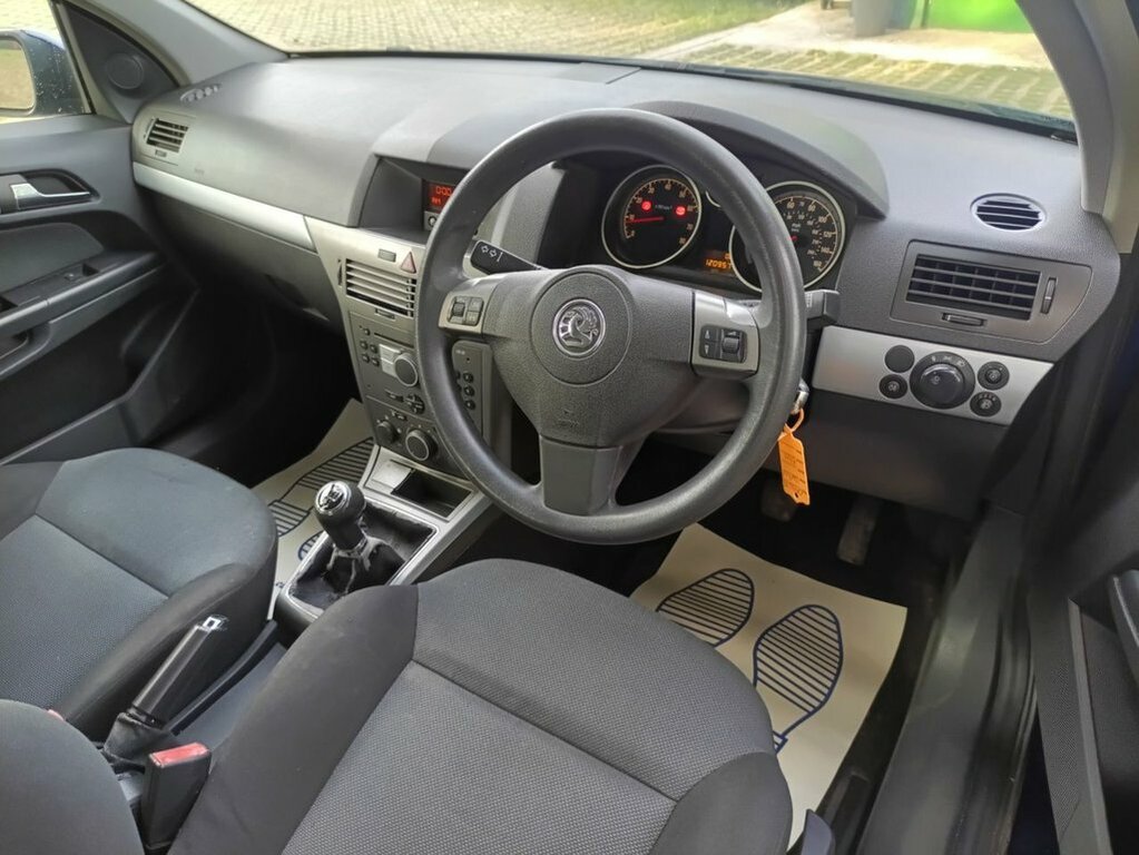 Vauxhall Astra 1.6I 16V Club Estate 161 Gkm, Blue #4