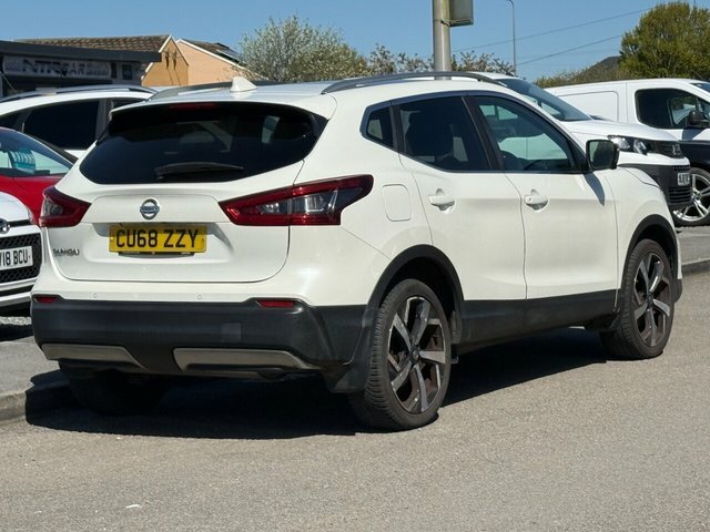 Nissan Qashqai Dci Tekna Suv CU68ZZY White #3