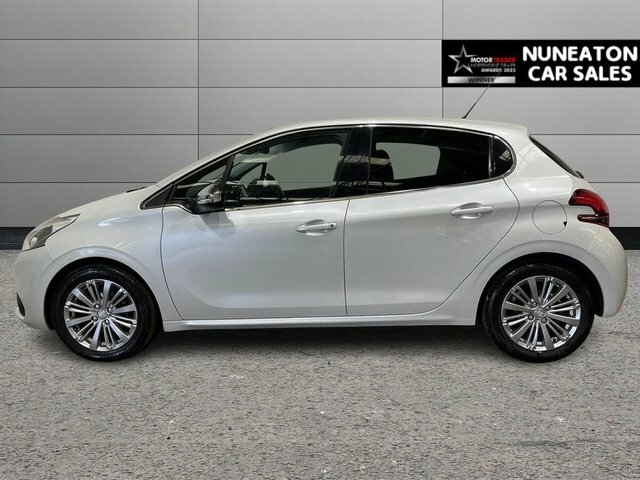 Peugeot 208 1.2 Puretech Allure Hatchback Eat Euro White #6