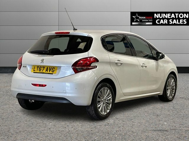 Peugeot 208 1.2 Puretech Allure Hatchback Eat Euro White #3