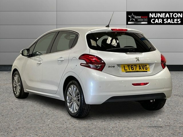 Peugeot 208 1.2 Puretech Allure Hatchback Eat Euro White #5
