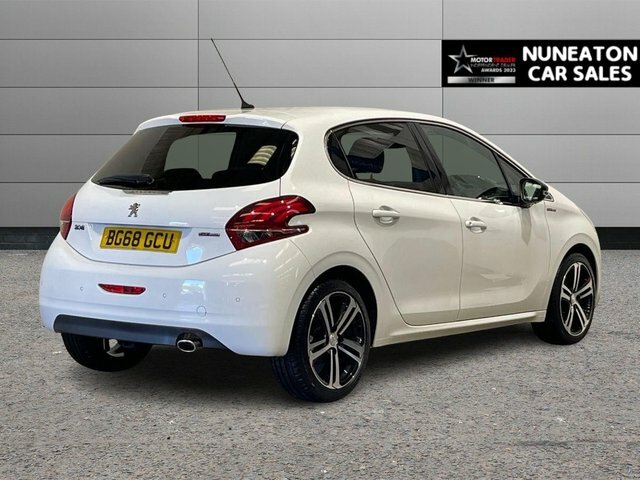 Peugeot 208 1.2 Puretech Gpf Gt Line Hatchback Eat White #3