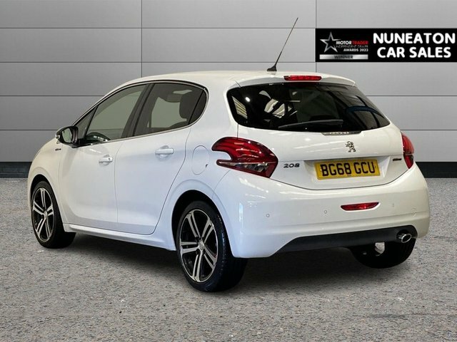 Peugeot 208 1.2 Puretech Gpf Gt Line Hatchback Eat White #5