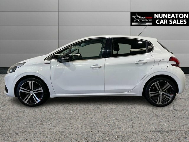 Peugeot 208 1.2 Puretech Gpf Gt Line Hatchback Eat White #6