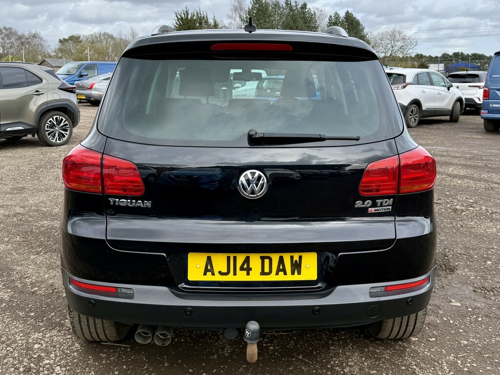 Volkswagen Tiguan 2.0 Tdi Bluemotion Tech Match 2015 AJ14DAW Black #6
