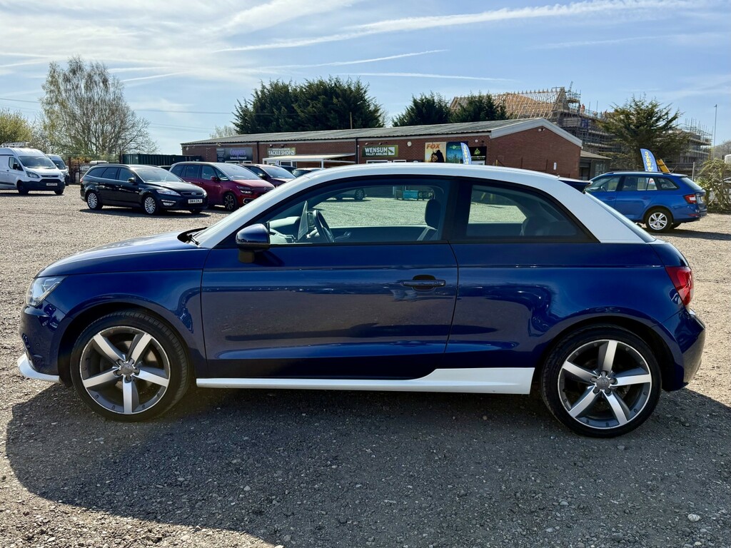 Audi A1 1.4 Tfsi Contrast Edition 2012 AJ12WJE Blue #4