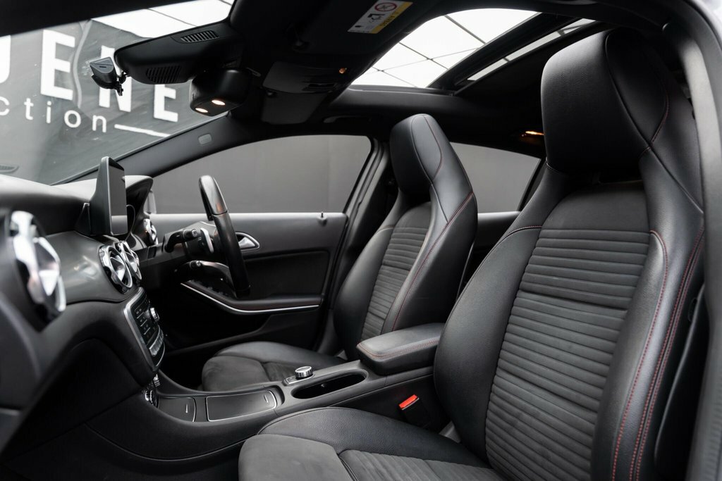Mercedes-Benz GLA Class 2.1 Gla220d Amg Line Premium Plus 7G-dct 4Matic KT17EPL #2