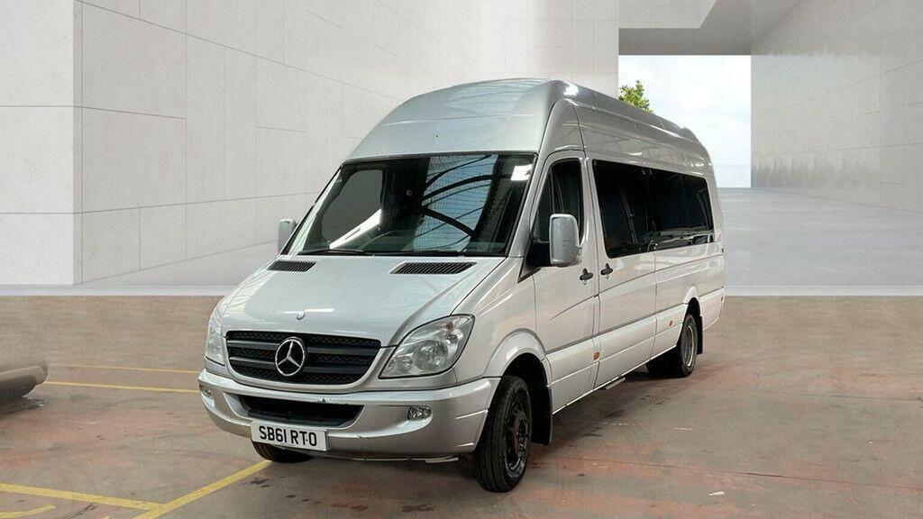 Mercedes-Benz Sprinter Automatic White #2