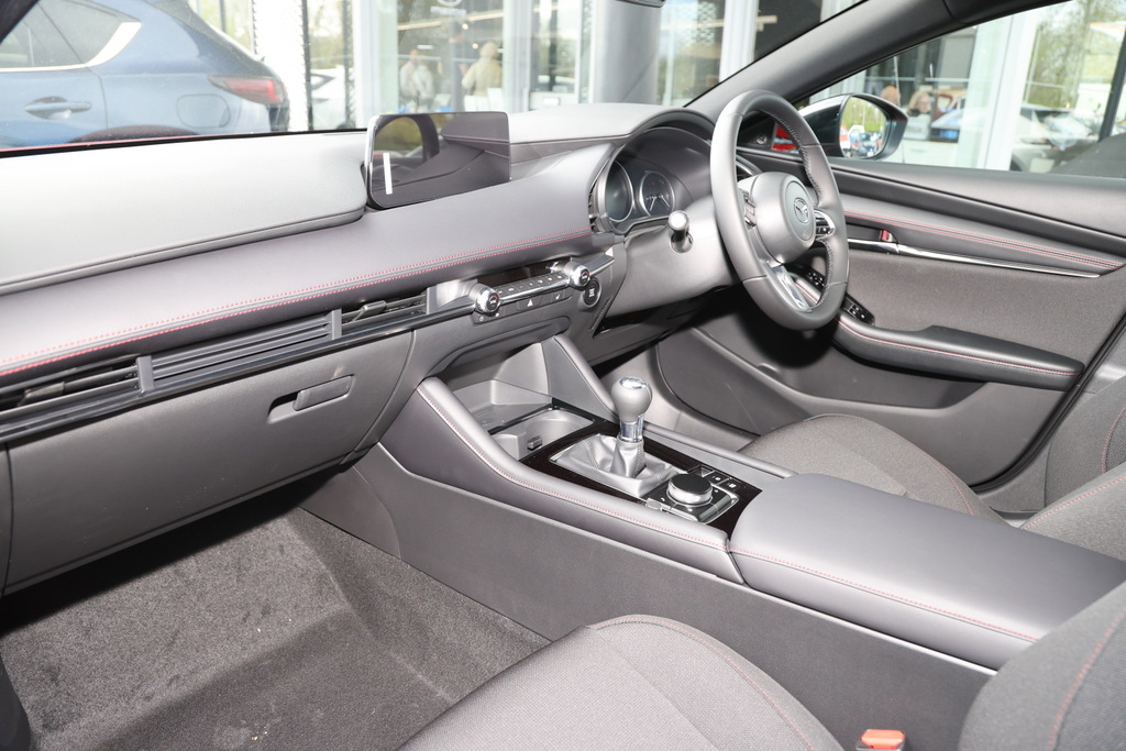 Mazda 3 2.5 E-skyactiv G Mhev 140 Homura #2