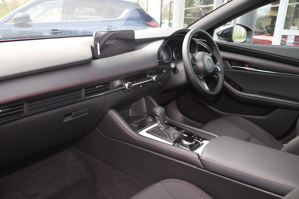 Mazda 3 2.5 E-skyactiv G Mhev 140 Homura #2