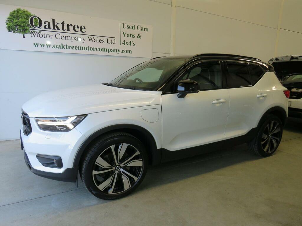 Volvo XC40 1.5H T5 Recharge 10.7Kwh Ultimate Dark Euro 6 DC71FNR White #3