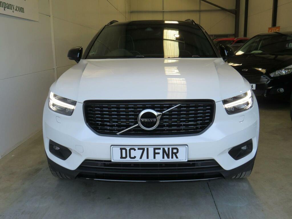 Volvo XC40 1.5H T5 Recharge 10.7Kwh Ultimate Dark Euro 6 DC71FNR White #2