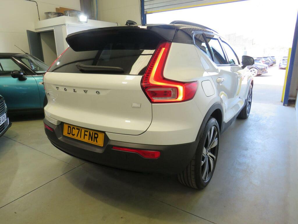 Volvo XC40 1.5H T5 Recharge 10.7Kwh Ultimate Dark Euro 6 DC71FNR White #6