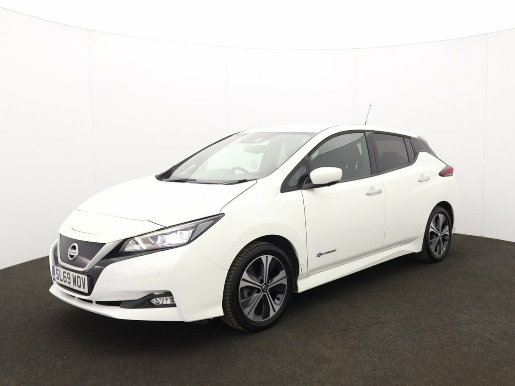 Nissan Leaf Hatchback SL69WOV White #2