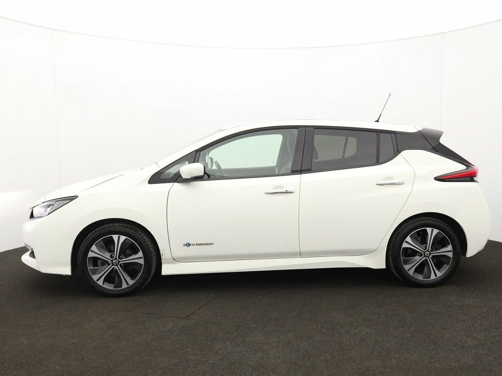 Nissan Leaf Hatchback SL69WOV White #3