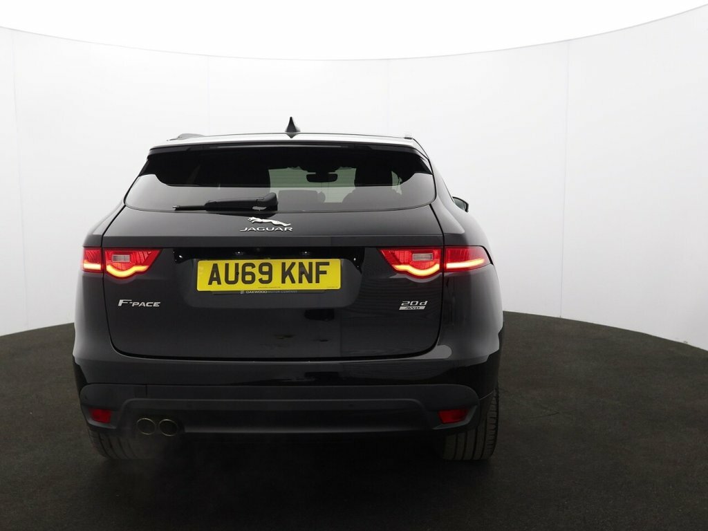 Jaguar F-Pace 2L Chequered Flag AU69KNF Black #6