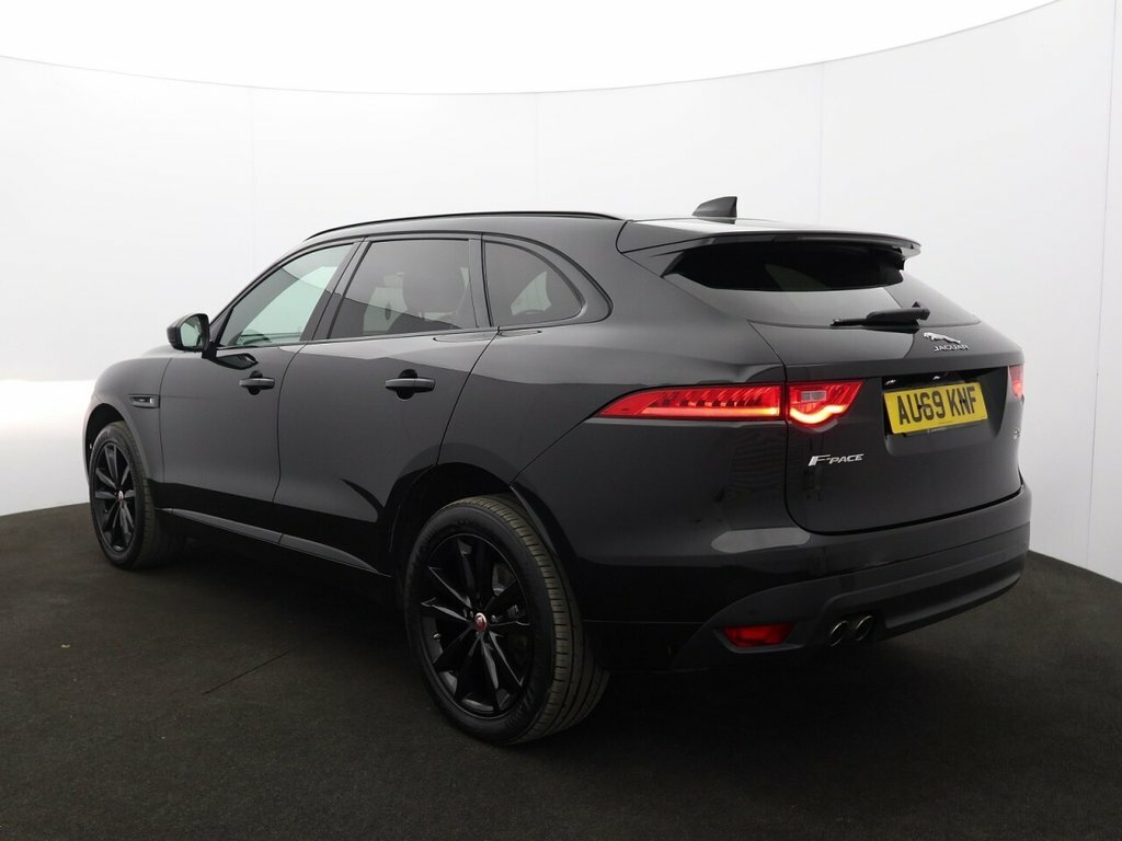 Jaguar F-Pace 2L Chequered Flag AU69KNF Black #5