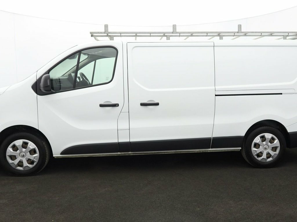Renault Trafic 2L Business CA22MGU White #4