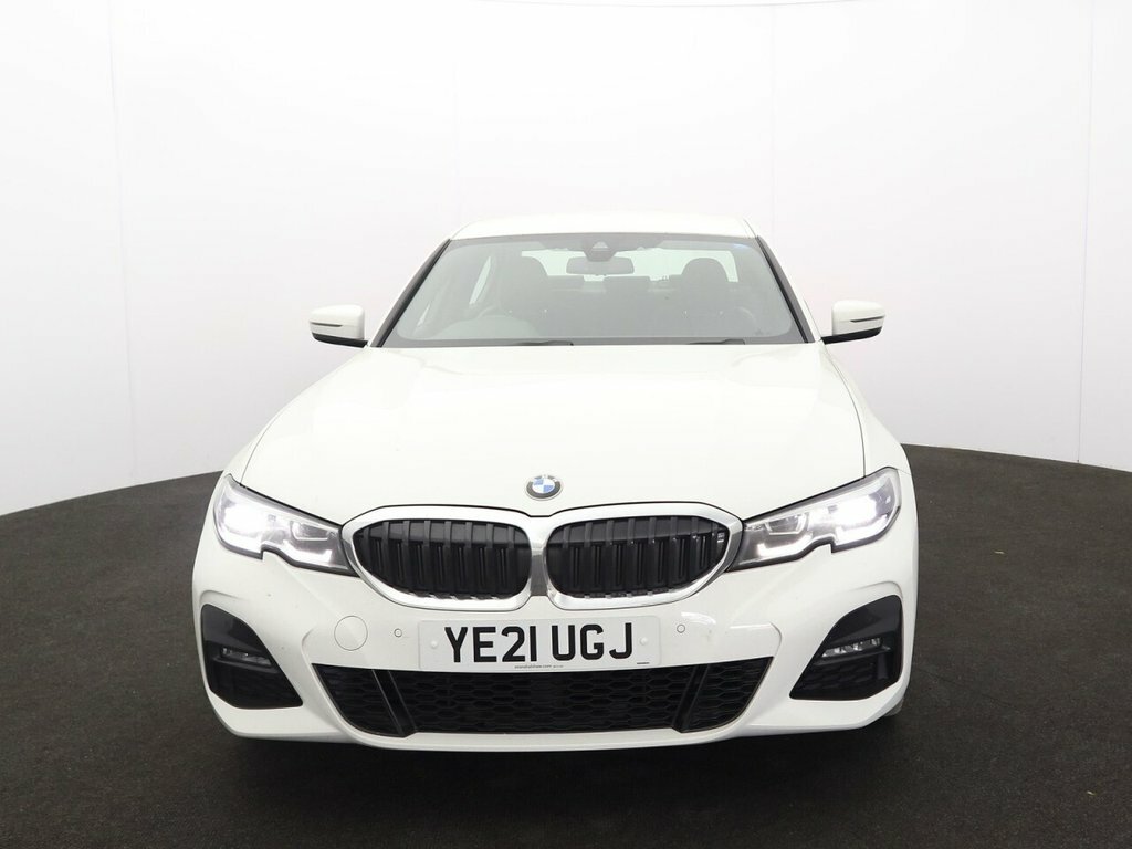 BMW 3 Series 2L M Sport YE21UGJ White #2