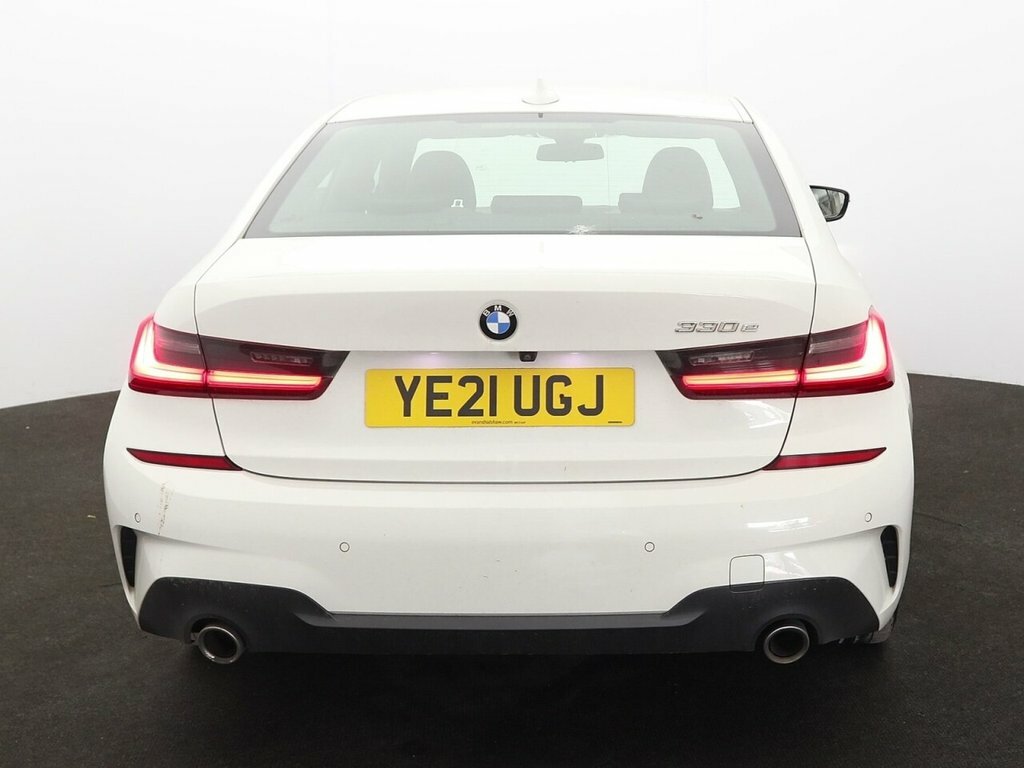 BMW 3 Series 2L M Sport YE21UGJ White #6