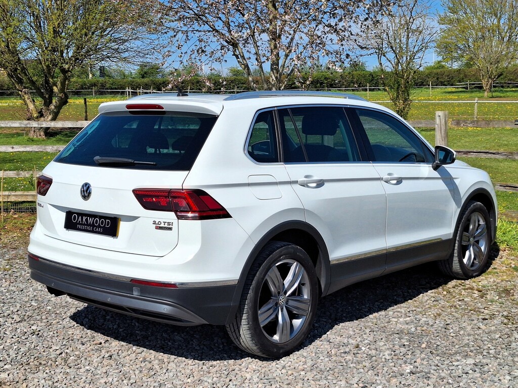 Volkswagen Tiguan Suv 2.0 Tsi Bluemotion Tech Sel 201717 White #3