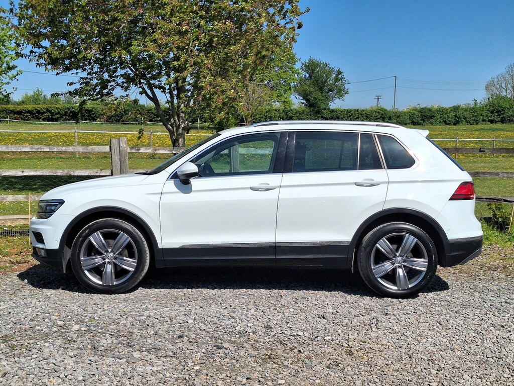 Volkswagen Tiguan Suv 2.0 Tdi Bluemotion Tech Sel 201717 KJ17PVT White #2