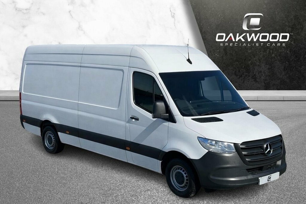 Mercedes-Benz Sprinter 2L Progressive White