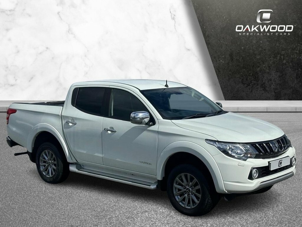 Mitsubishi L200 2.4L Dc Warrior White
